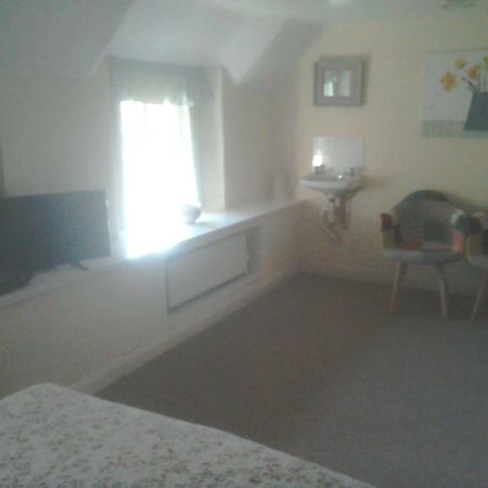 The Crown Inn Alvediston Bagian luar foto