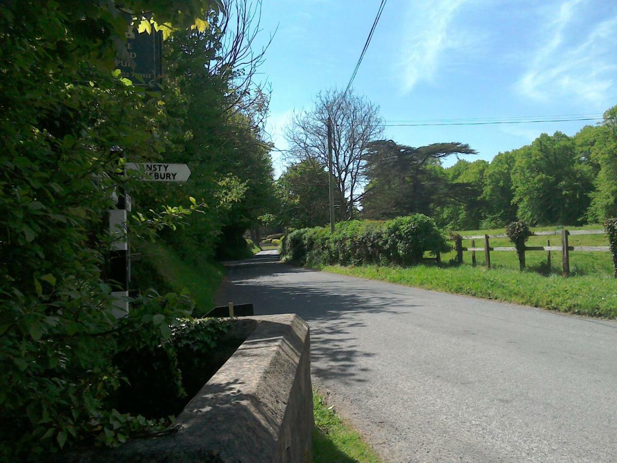 The Crown Inn Alvediston Bagian luar foto