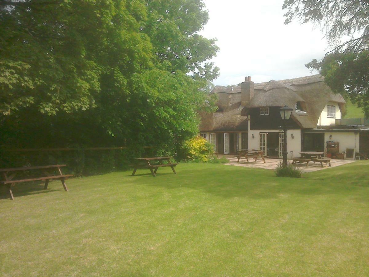 The Crown Inn Alvediston Bagian luar foto